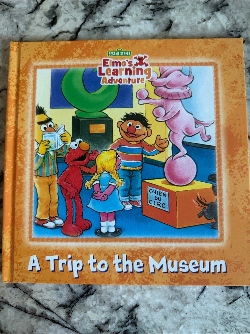 Sesame Street Elmo's Learning Adventure A Trip to the Museum - Orange